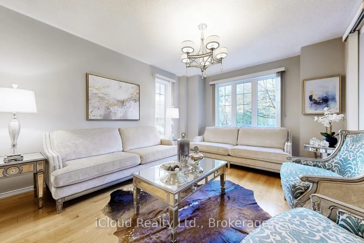 33 Alden Square, ON L1T 4Z2