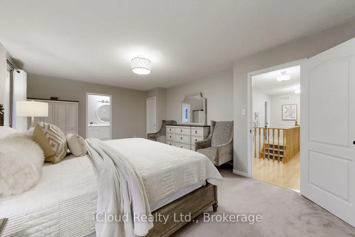 33 Alden Square, ON L1T 4Z2