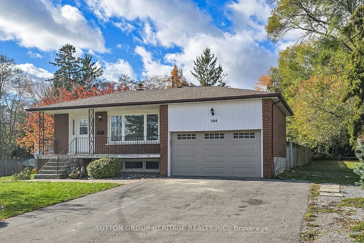 584 Westshore Boulevard, ON L1W 2T7