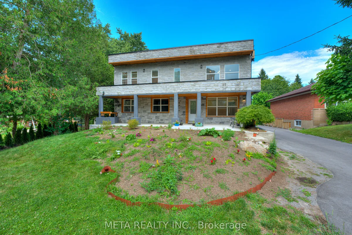 35 Duncombe Boulevard, ON M1M 3A4