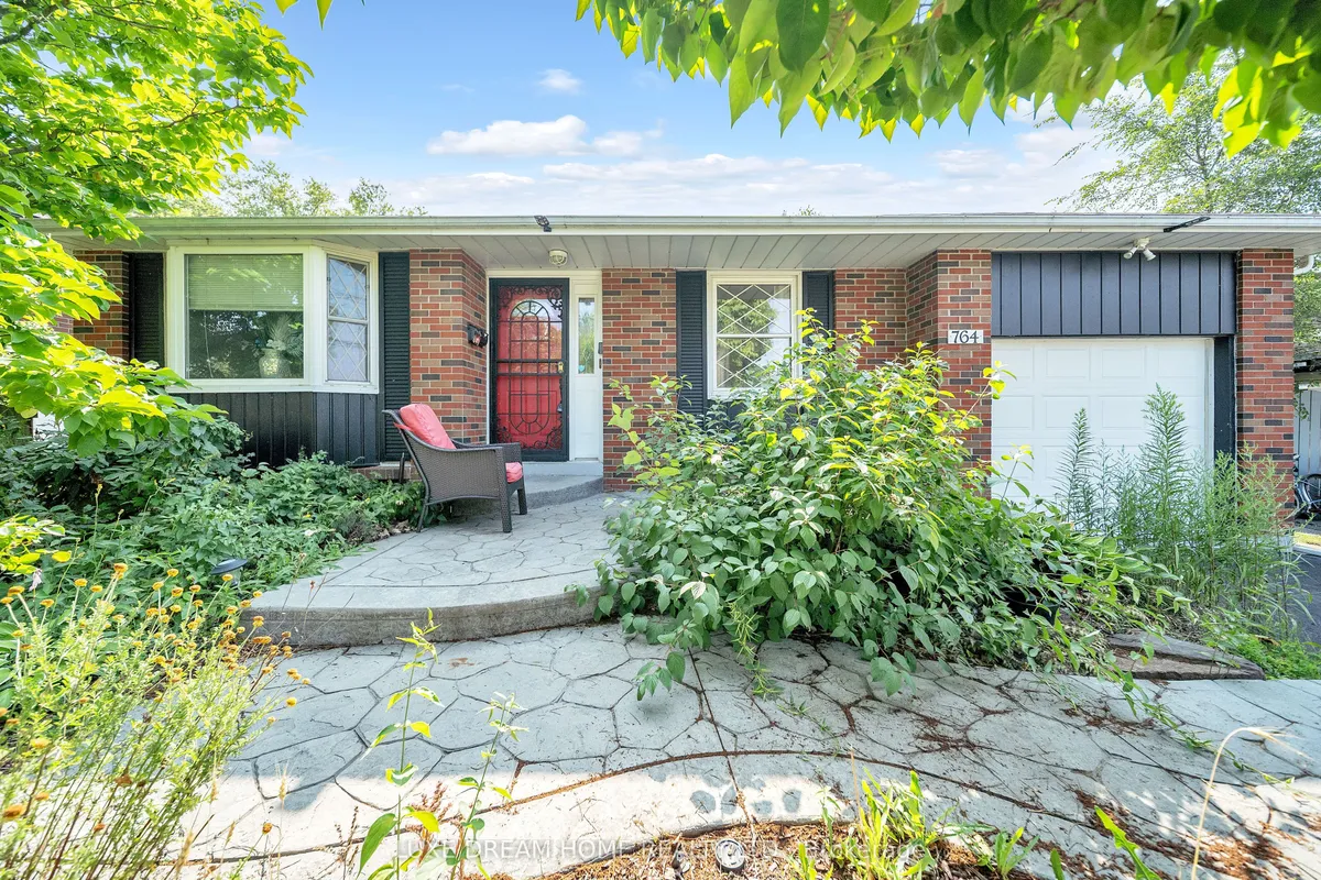 764 Hillcrest Road, ON L1W 2P4