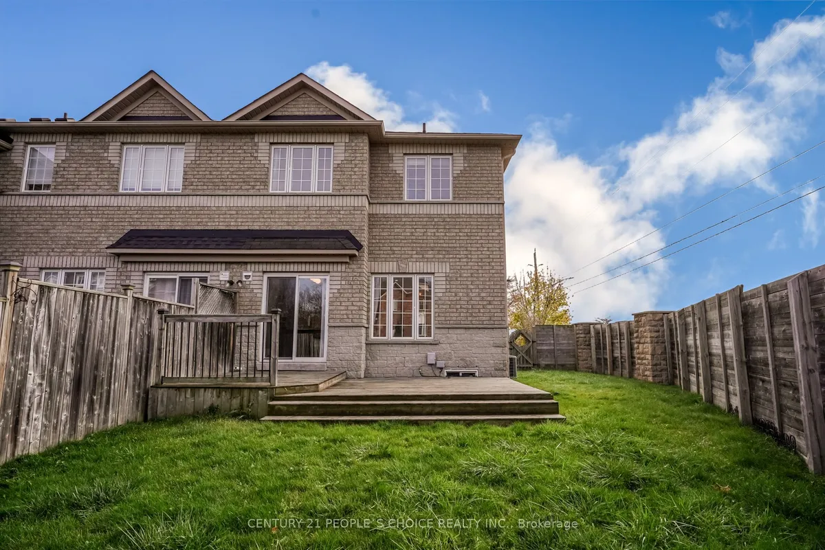 38 Taft Place, ON L1C 5M6