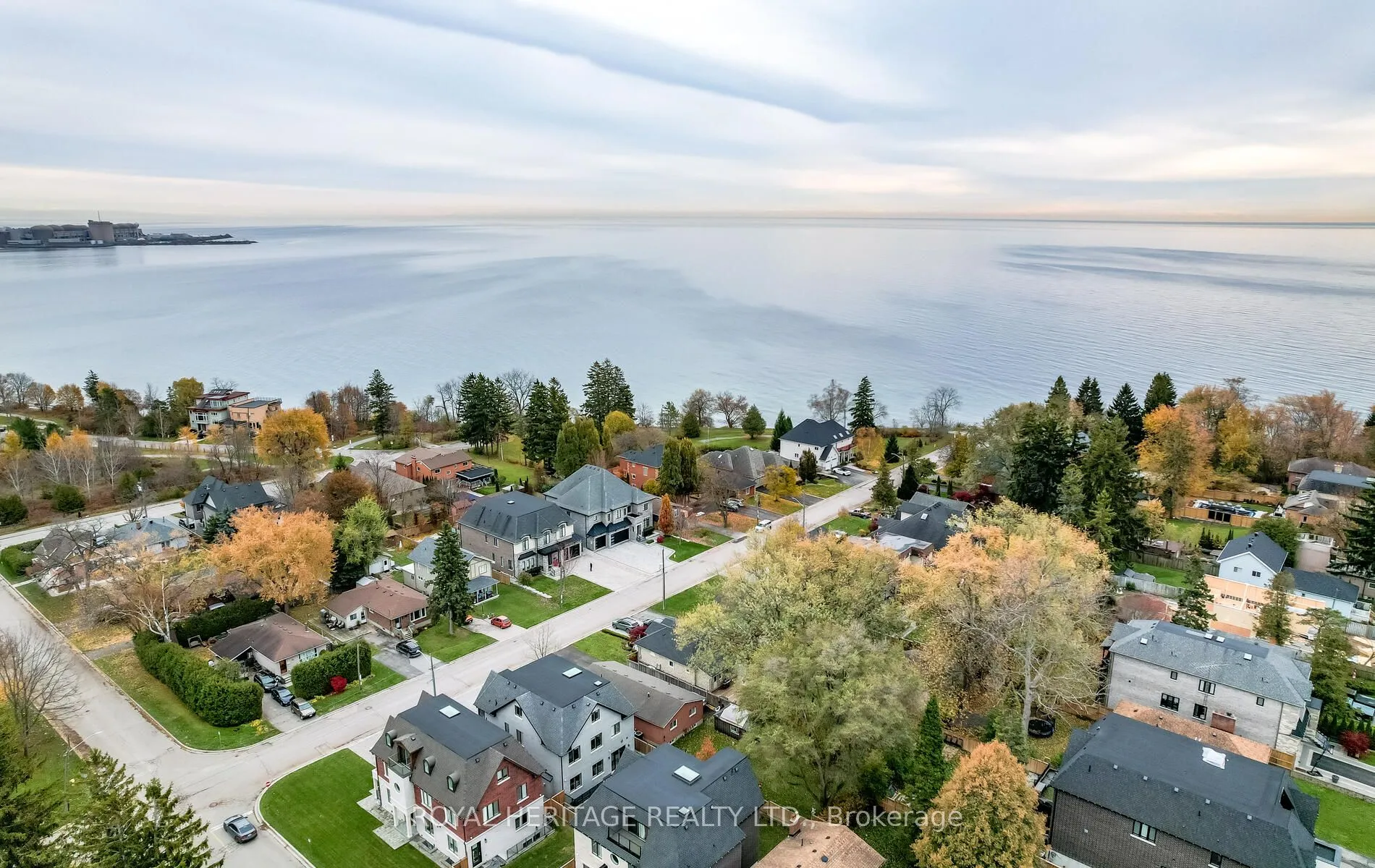 548 Marksbury Road, ON L1W 2S6