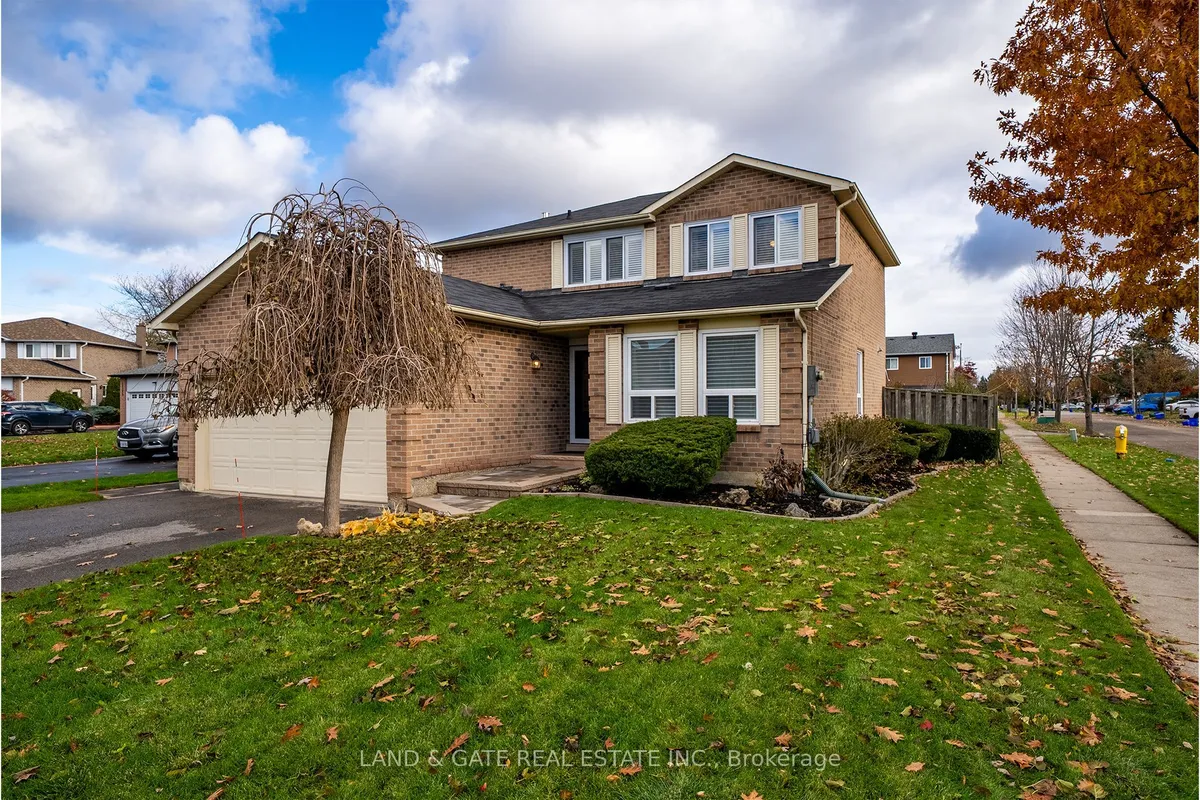 1301 Grovedale Court, ON L1X 1G9