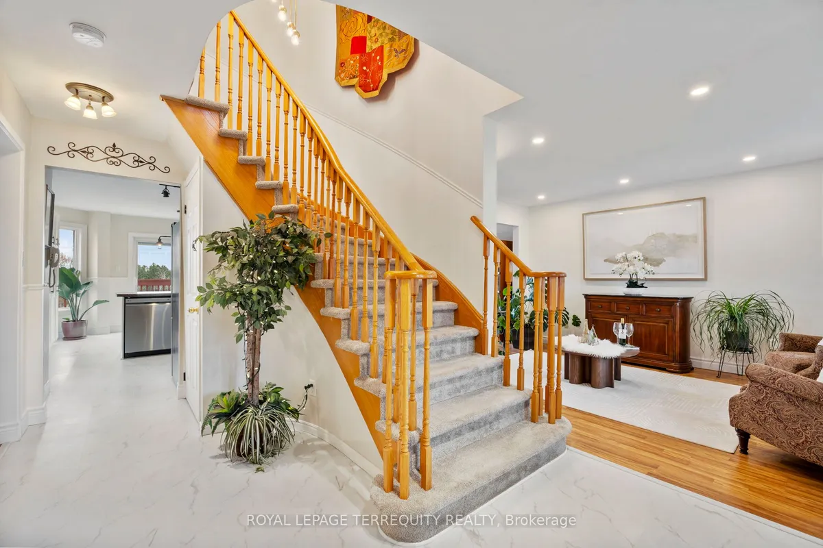 1080 Wildrose Crescent, ON L1X 2R3