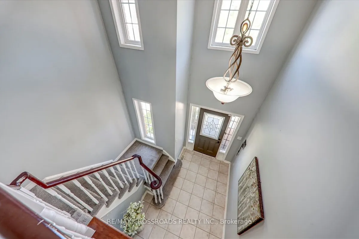 32 Dart Court, ON L1C 5C6