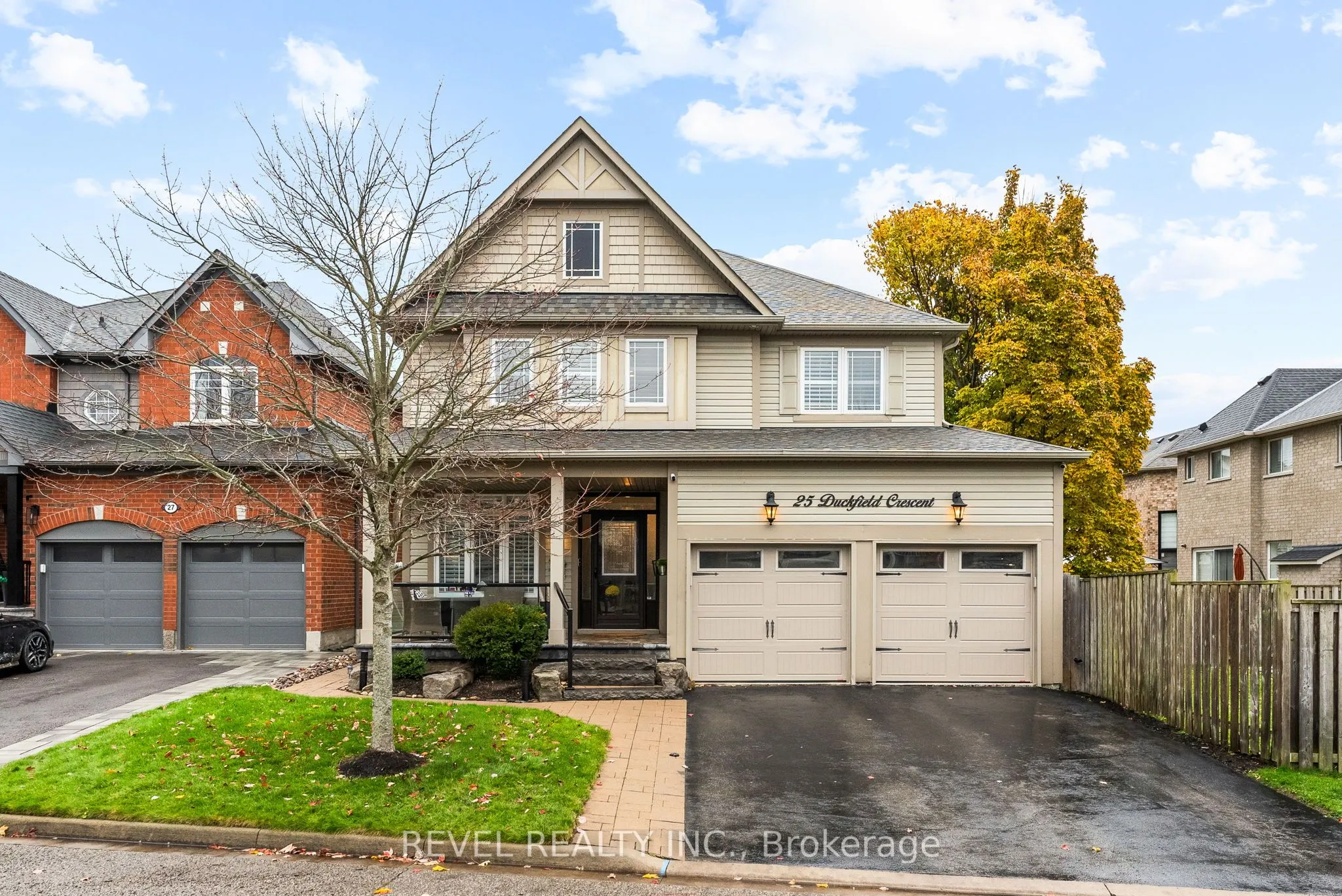 25 Duckfield Crescent, ON L1Z 2C8