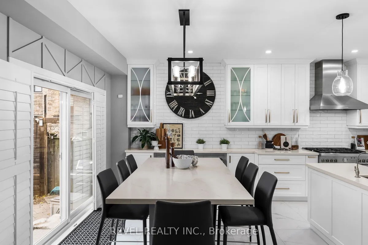 25 Duckfield Crescent, ON L1Z 2C8