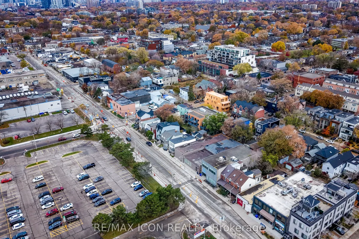 898 Eastern Avenue, ON M4L 1A4