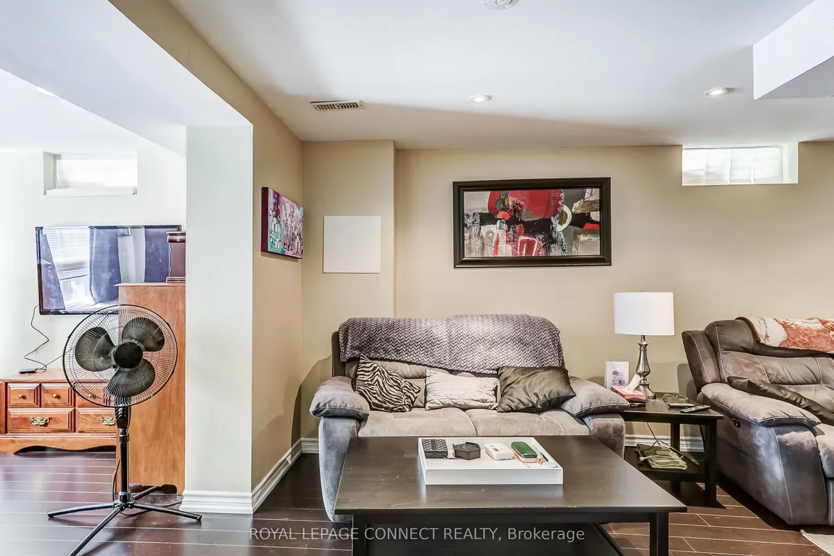 55 Aylesworth Avenue, ON L1E 3J8