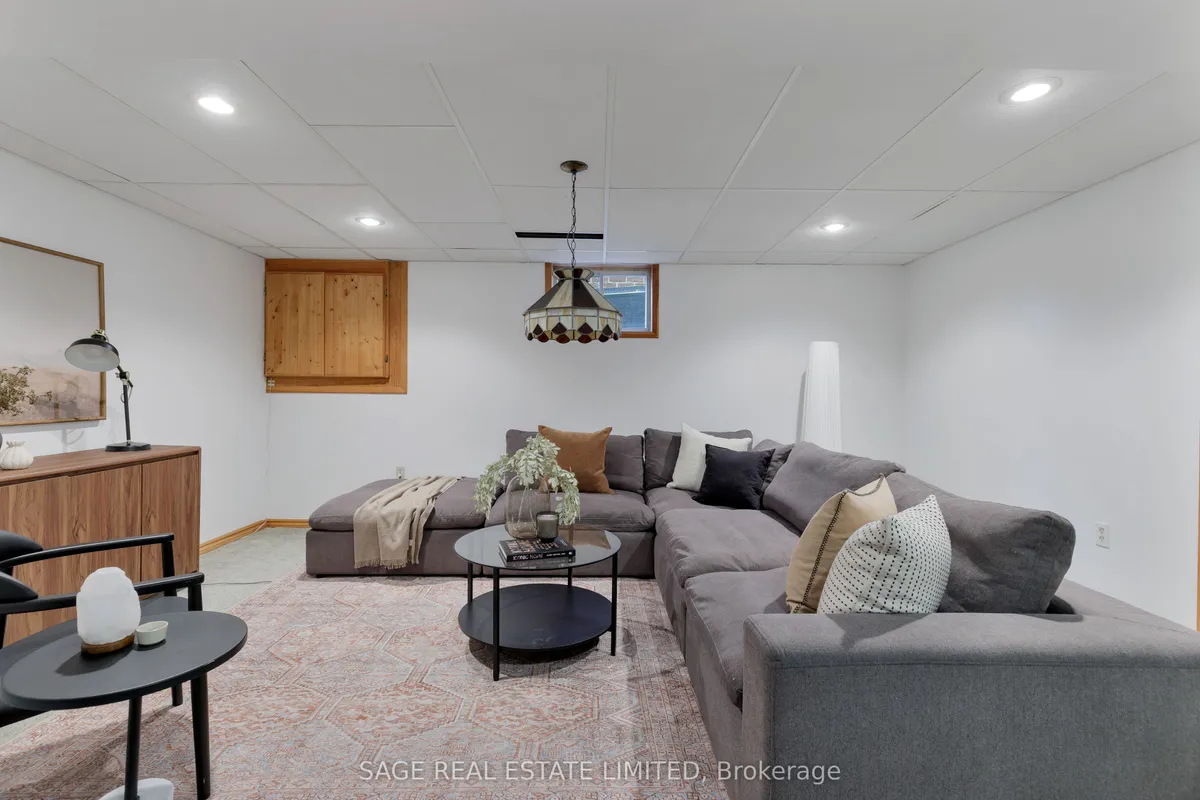 106 Timberbank Boulevard, ON M1W 1Z9