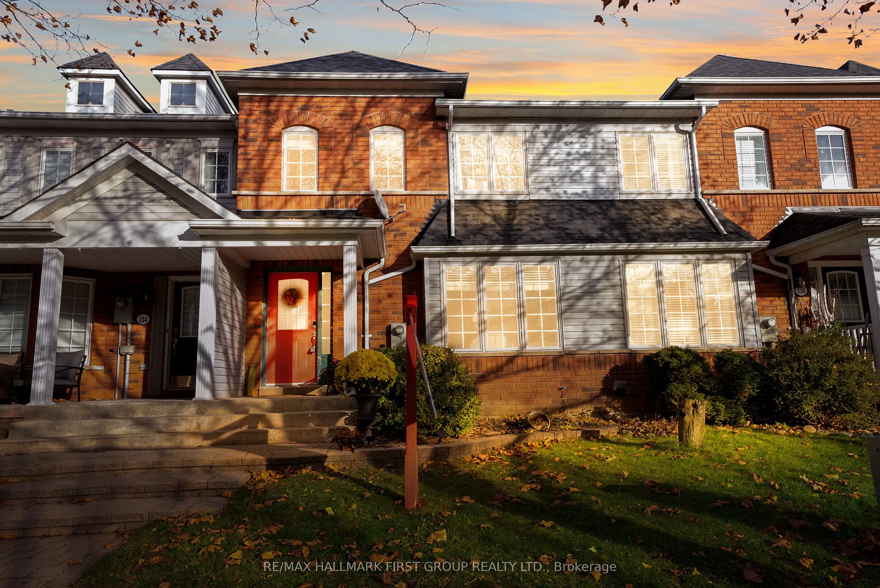 136 Warwick Avenue, ON L1Z 1L3