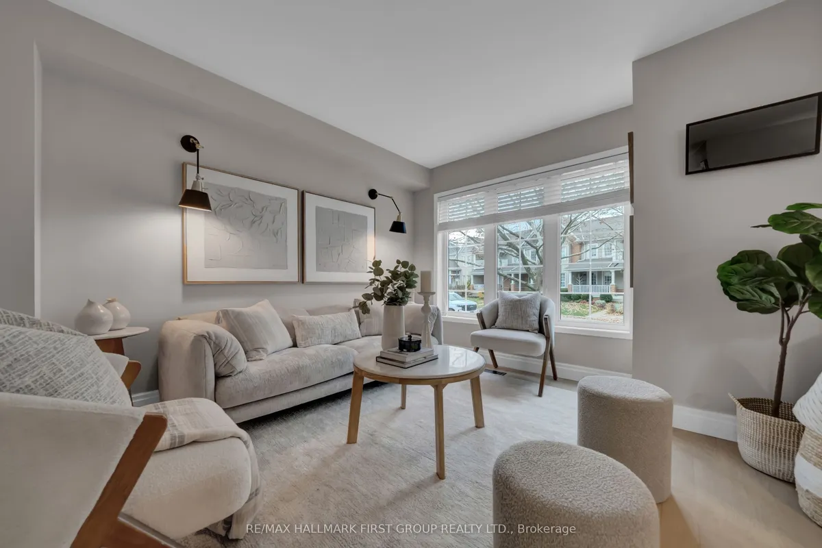 136 Warwick Avenue, ON L1Z 1L3