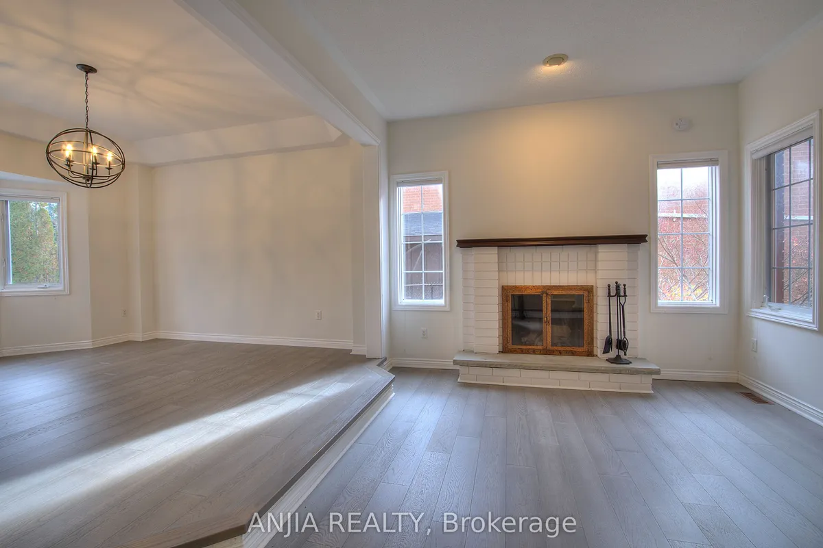 155 Sandcherry Court, ON L1V 6S8