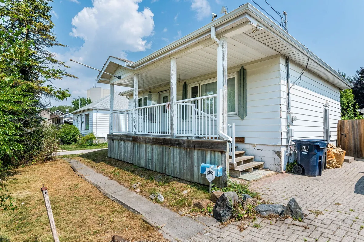 135 Kitchener Road, ON M1E 2Y2