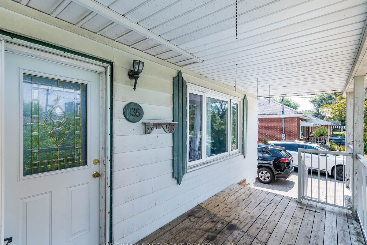 135 Kitchener Road, ON M1E 2Y2