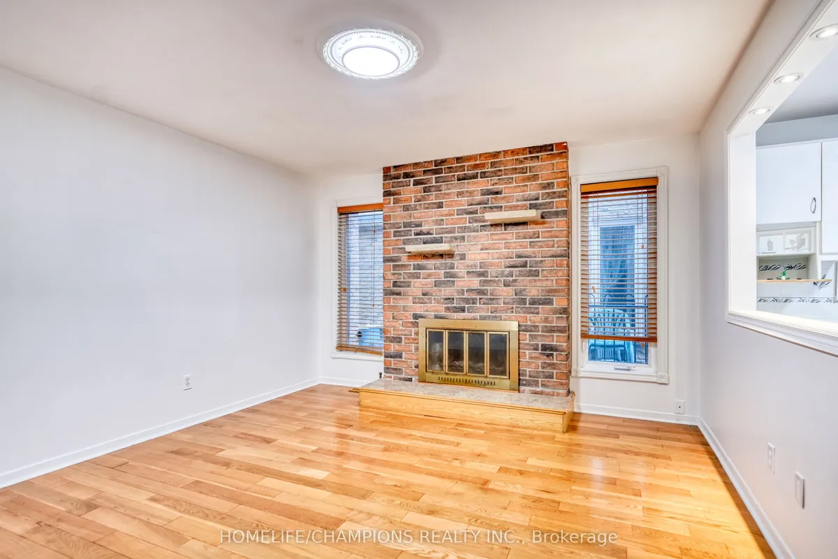 9 Seagrave Crescent, ON M1W 3H6