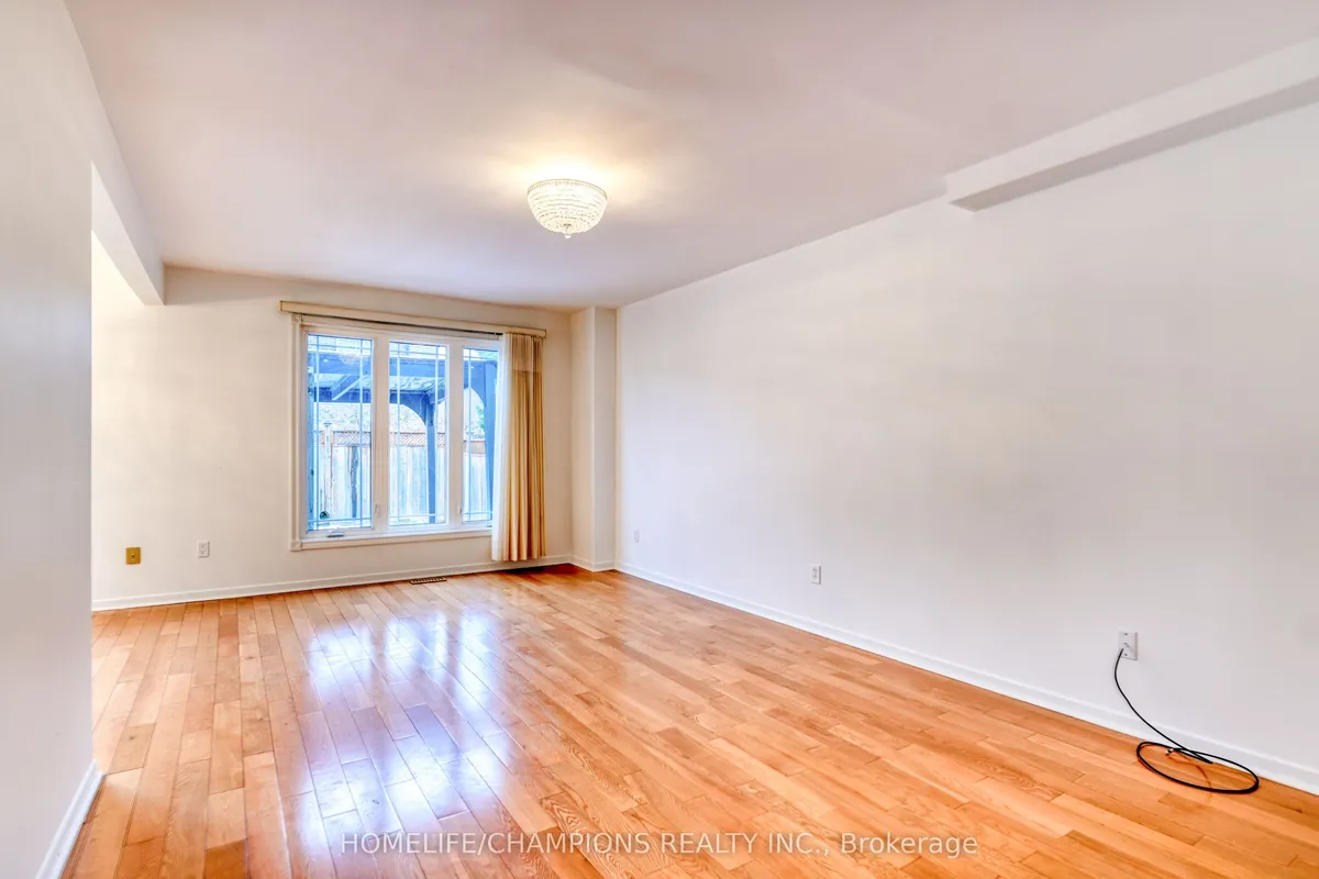 9 Seagrave Crescent, ON M1W 3H6