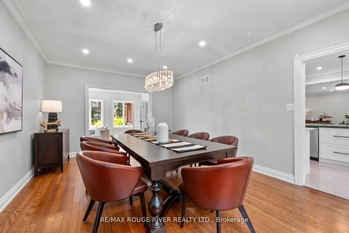 10 Kresia Lane, ON L1E 2G8