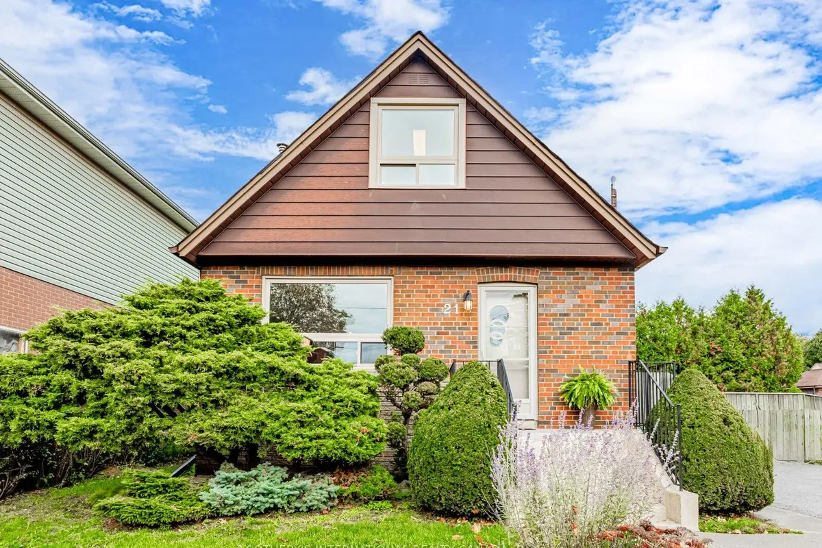 21 Tripp Crescent, ON M1P 1B4