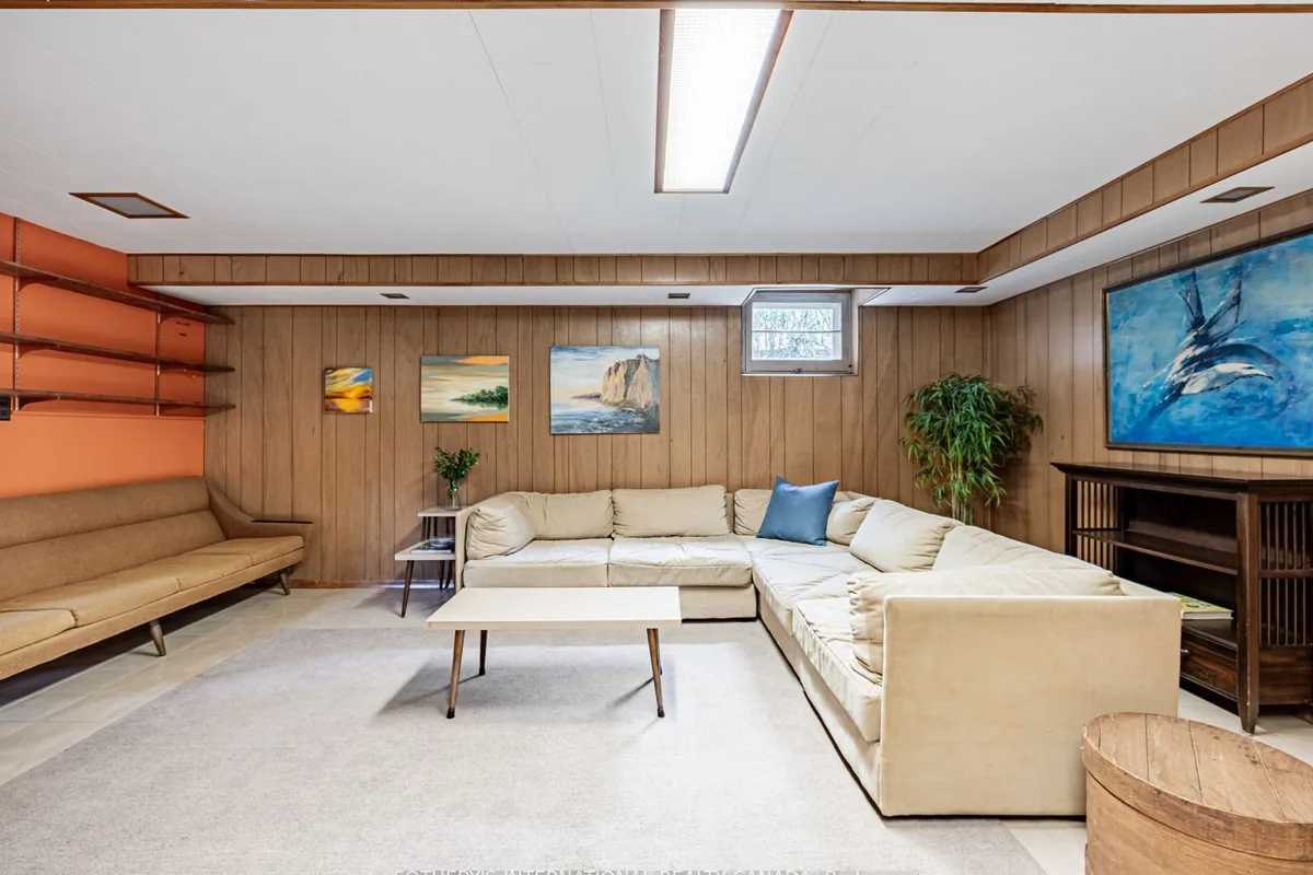 21 Tripp Crescent, ON M1P 1B4