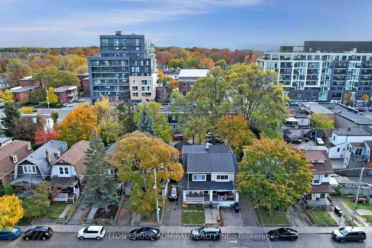 7 Harris Avenue, ON M4C 1P3