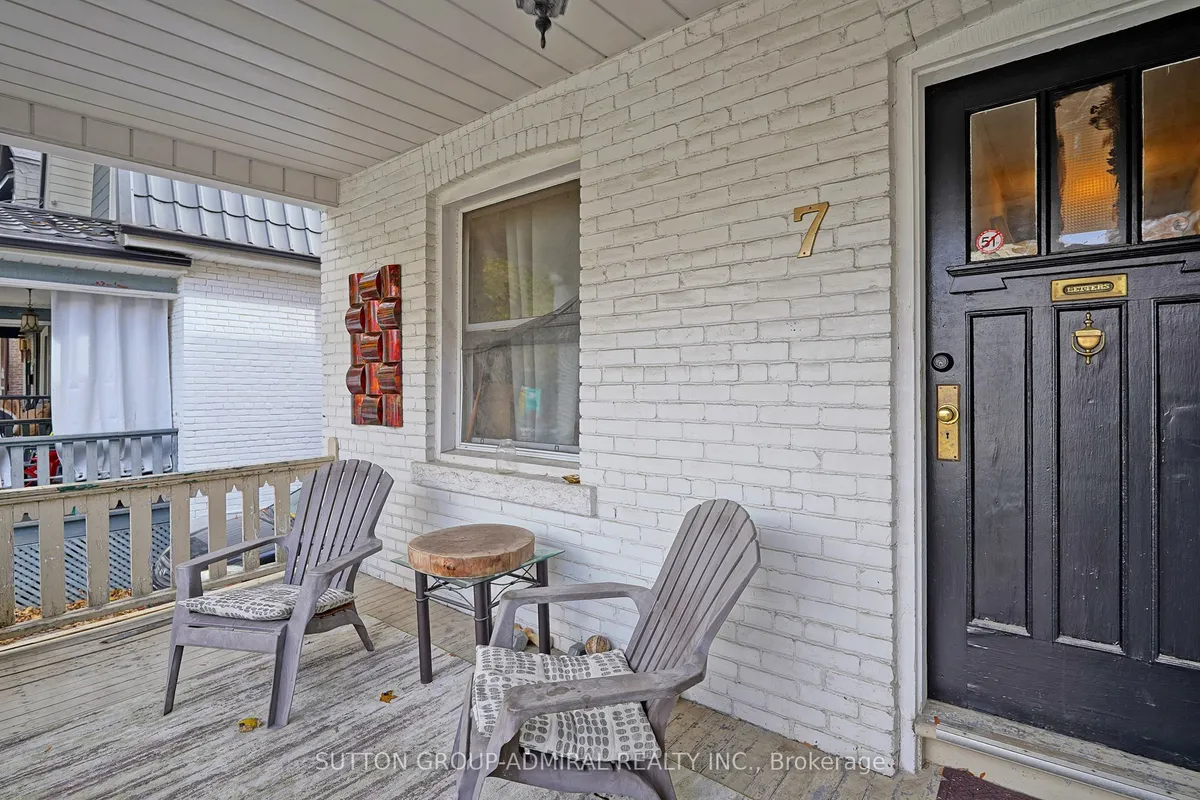 7 Harris Avenue, ON M4C 1P3