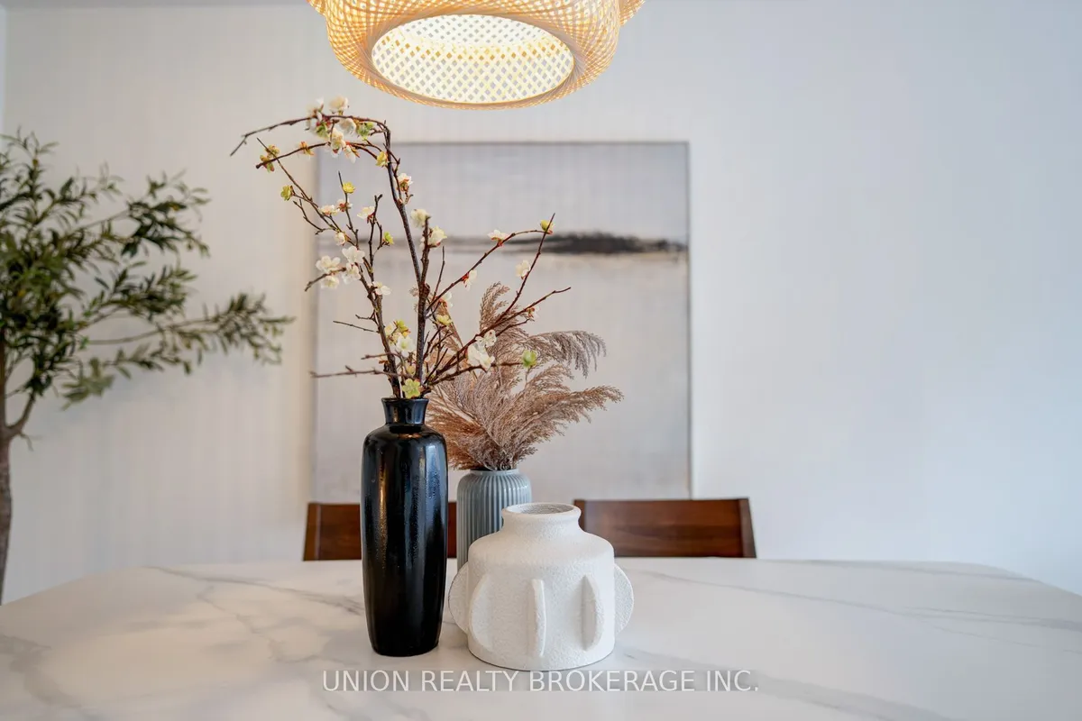 19 Ashdale Avenue, ON M4L 2Y6