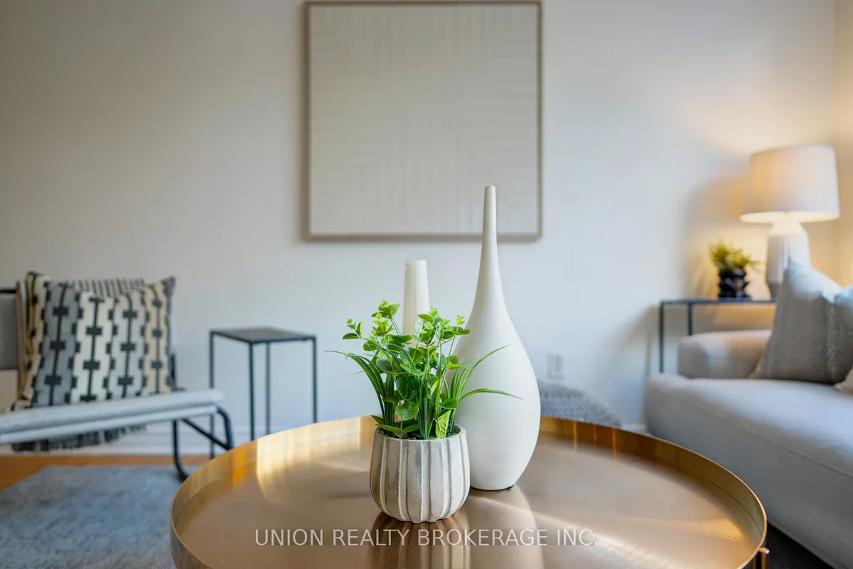 19 Ashdale Avenue, ON M4L 2Y6