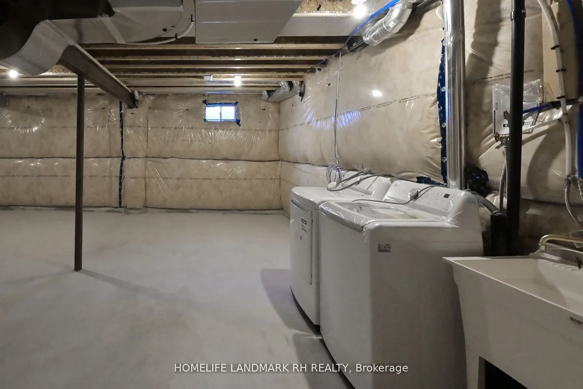 1045 PISCES Trail, ON L1X 0P7