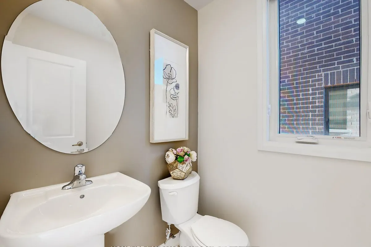 1045 PISCES Trail, ON L1X 0P7