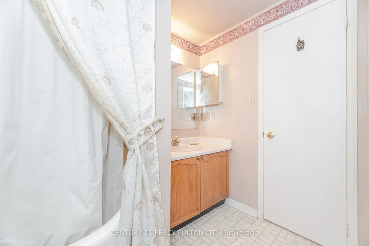 1399 Anton Square, ON L1V 5T5