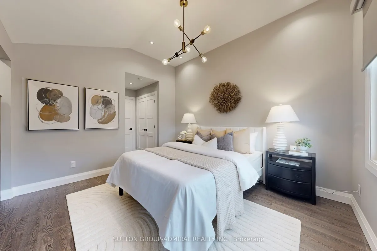 18 Leroy Avenue, ON M4J 4G7