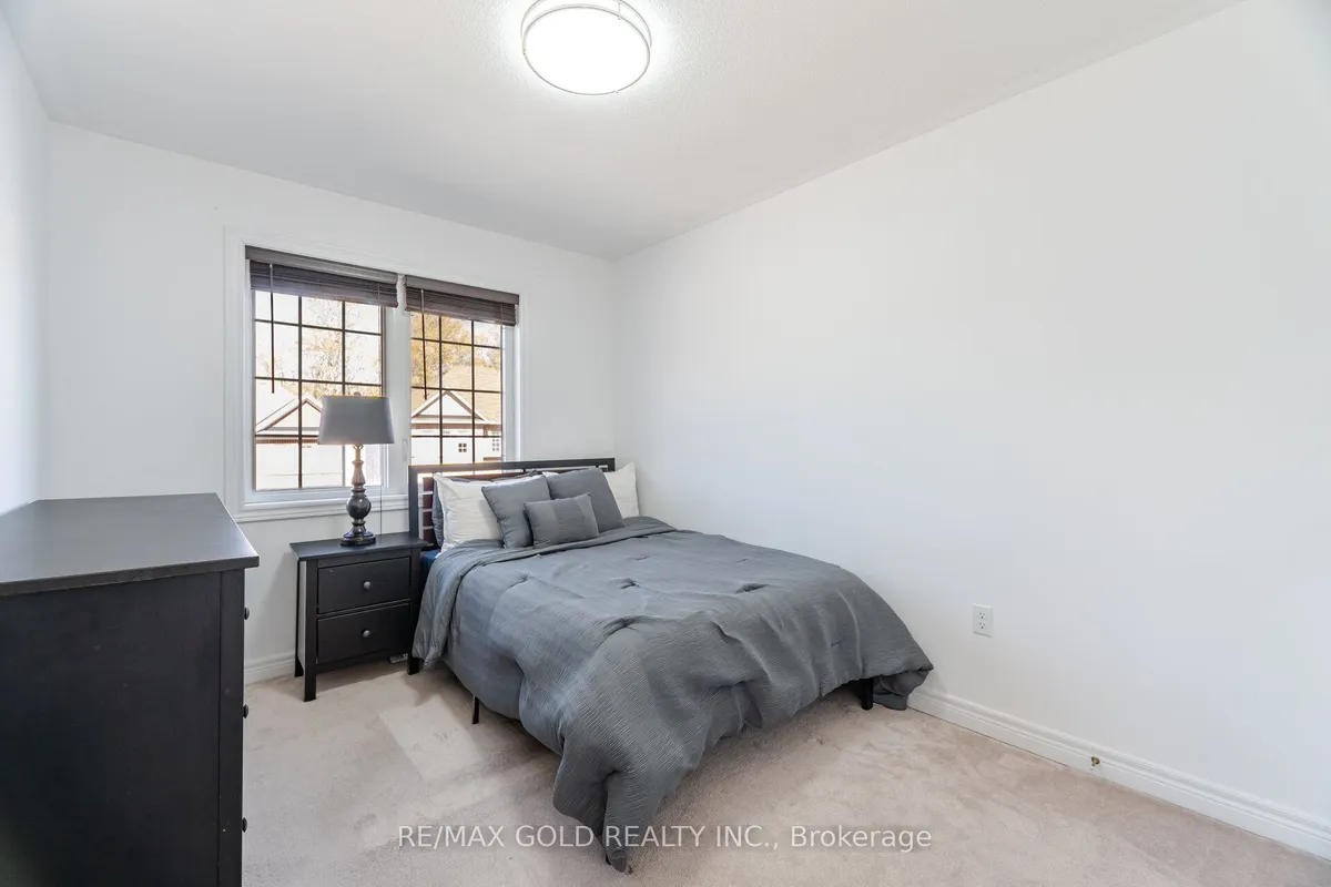 2494 Earl Grey Avenue, ON L1X 0B9