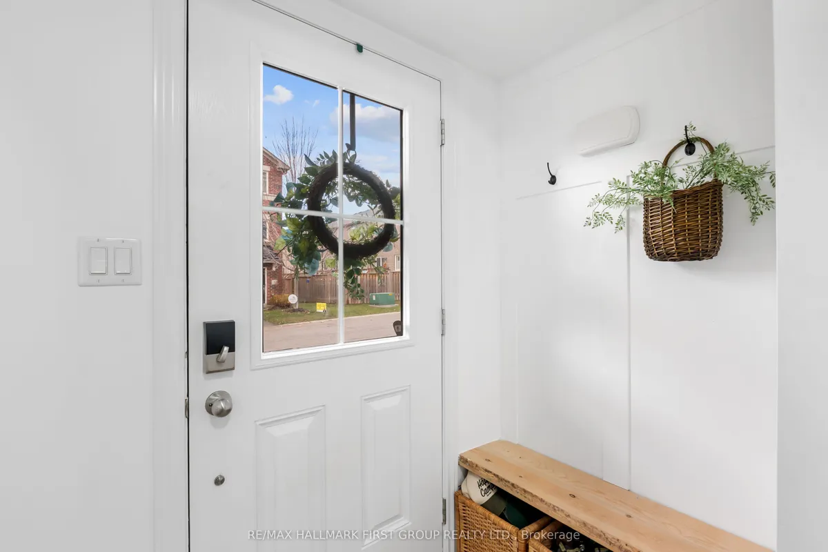 93 Markham Trail, ON L1C 0S4