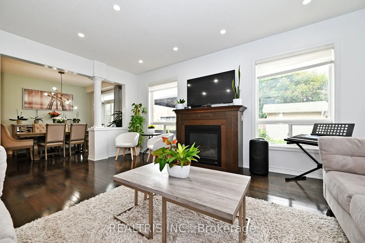 10B Hunt Street, ON L1C 0A4