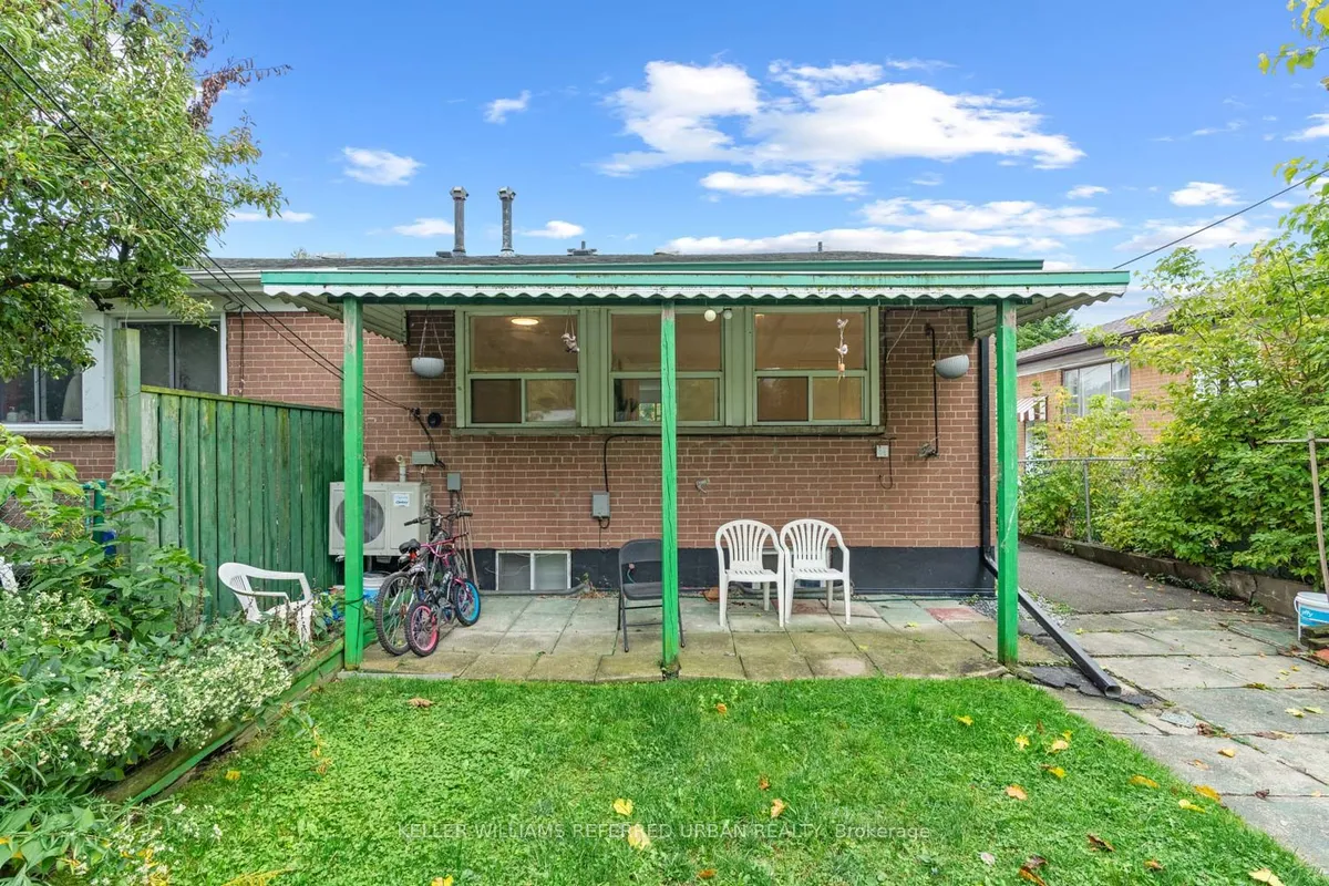 73 Trinnell Boulevard, ON M1L 1S6