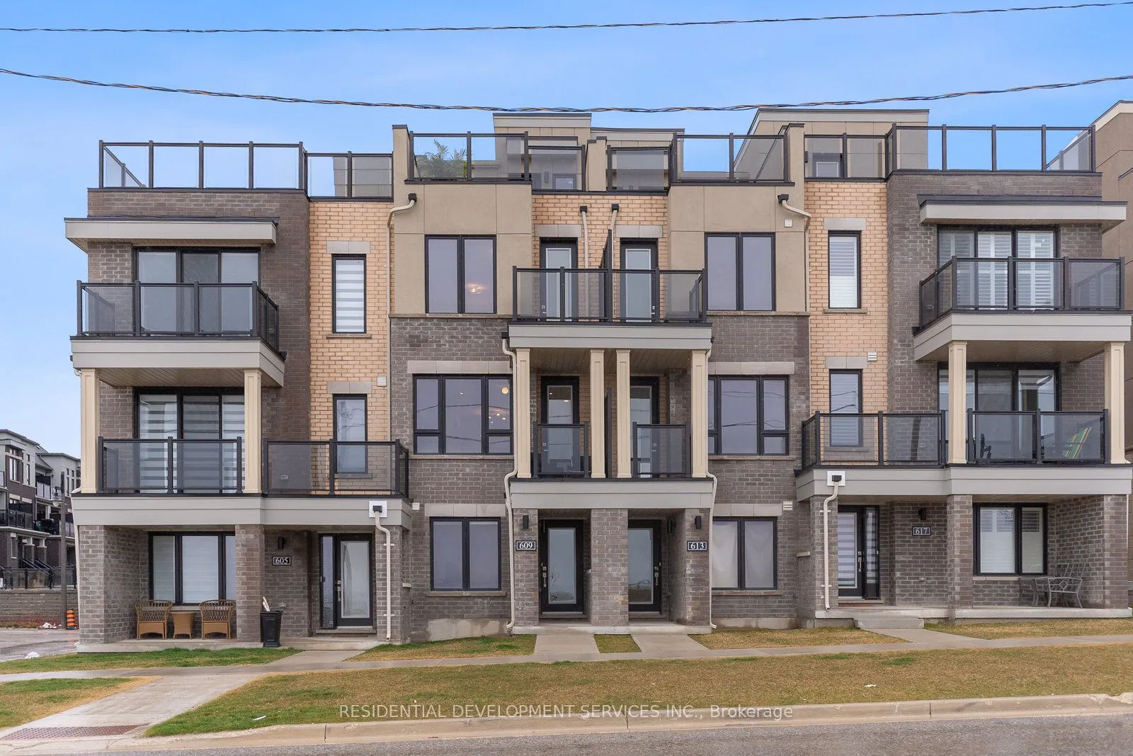 609 Port Darlington Road, ON L1C 7G1