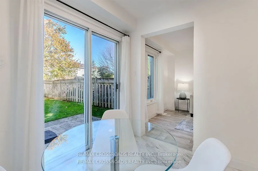 11 Moulton Court, ON L1E 2W4