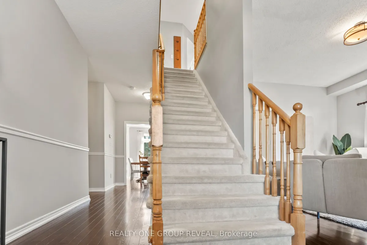 119 Clayton Crescent, ON L1C 4P2