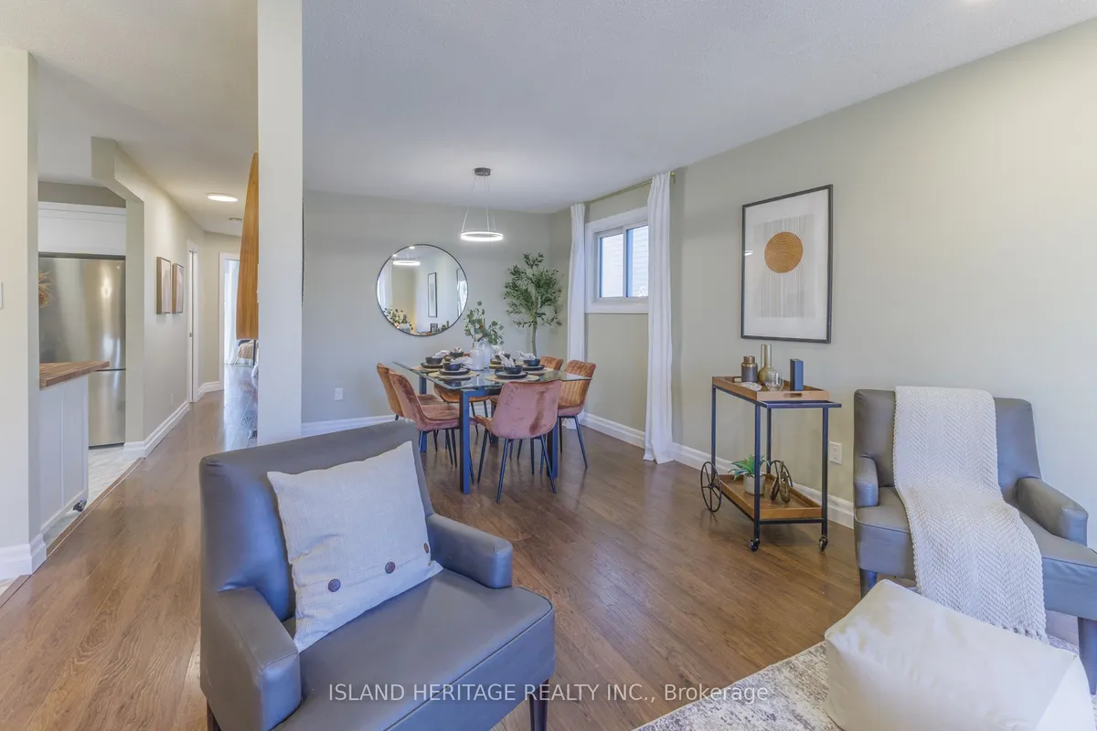 114 Turnberry Crescent, ON L1E 1B3