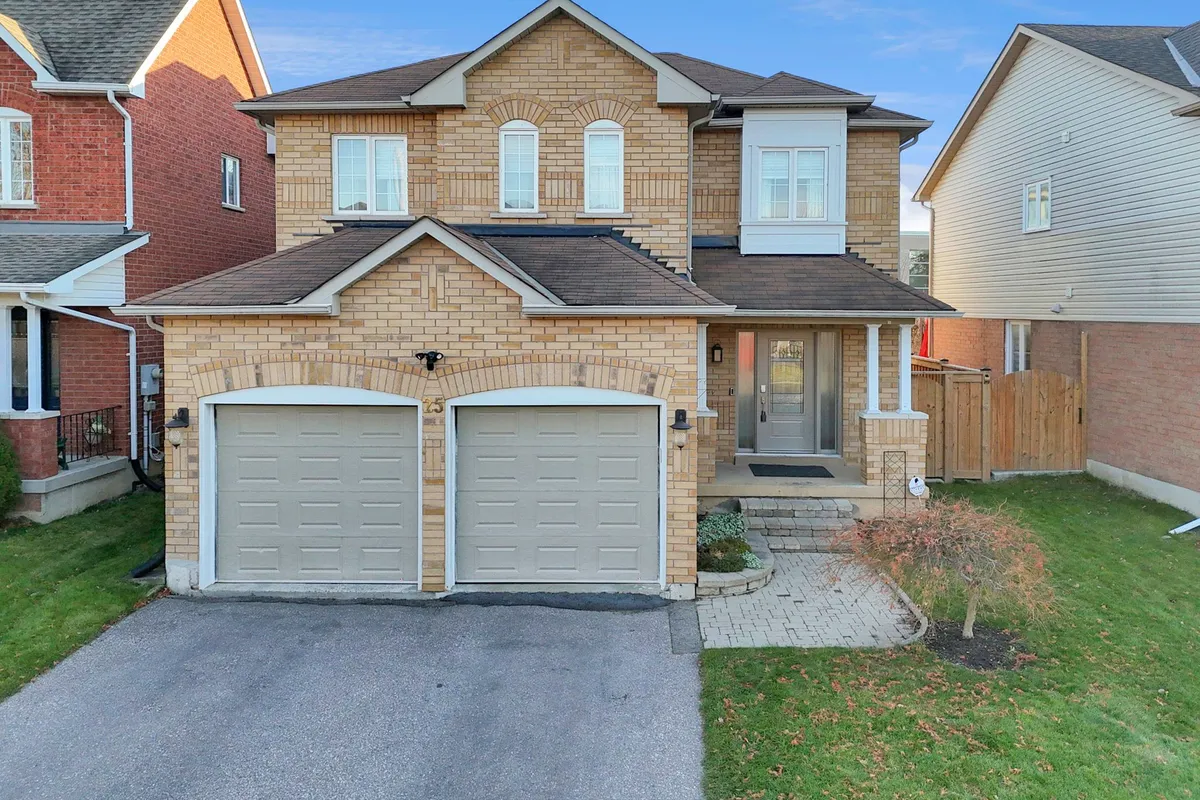 25 Sprucewood Crescent, ON L1C 5C6