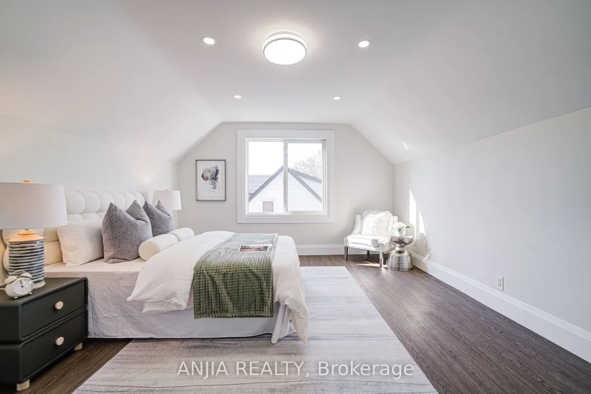 1574 Hwy 2 Road, ON L1E 2R7