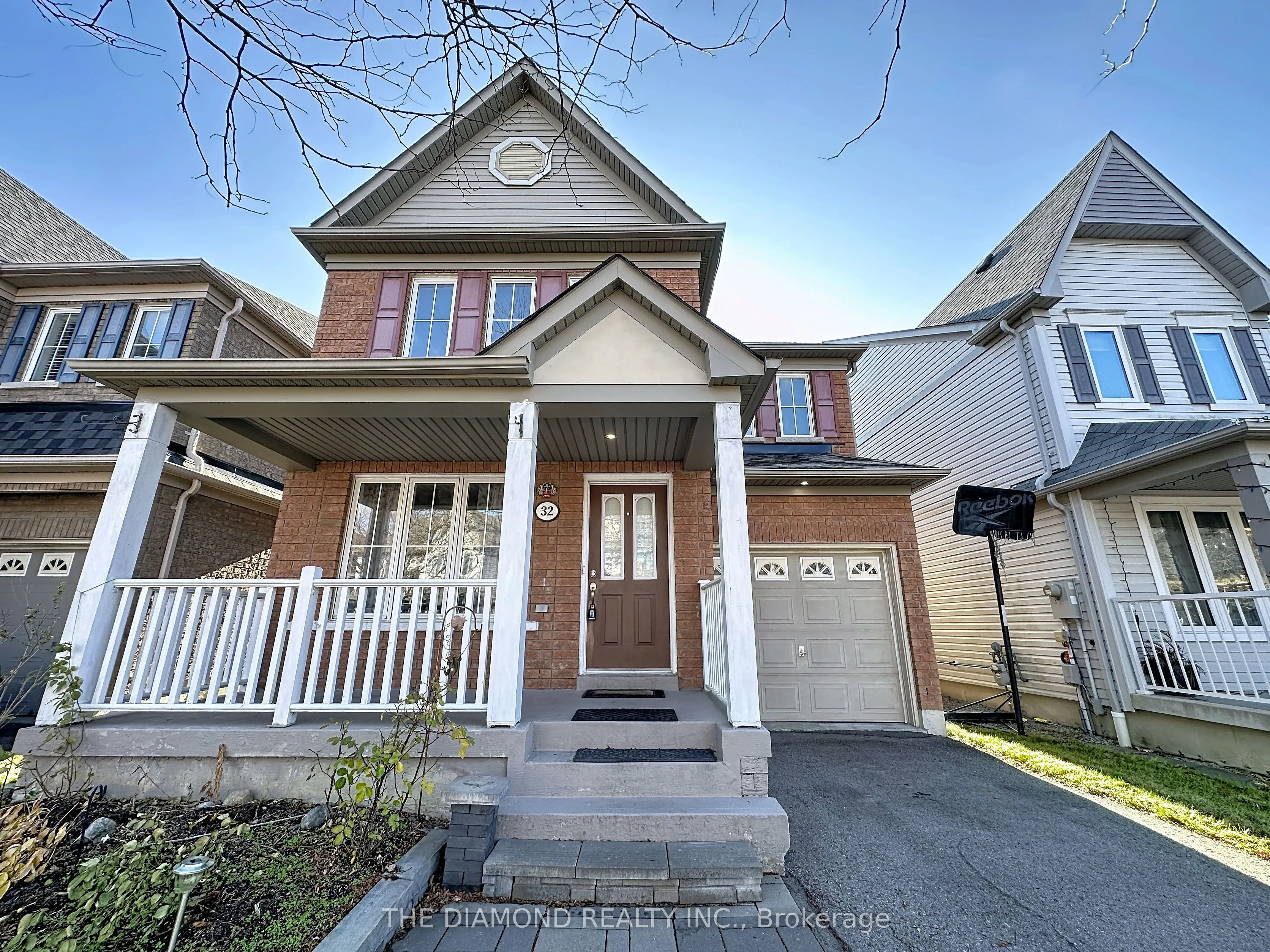 32 Marriner Crescent, ON L1Z 1Z1