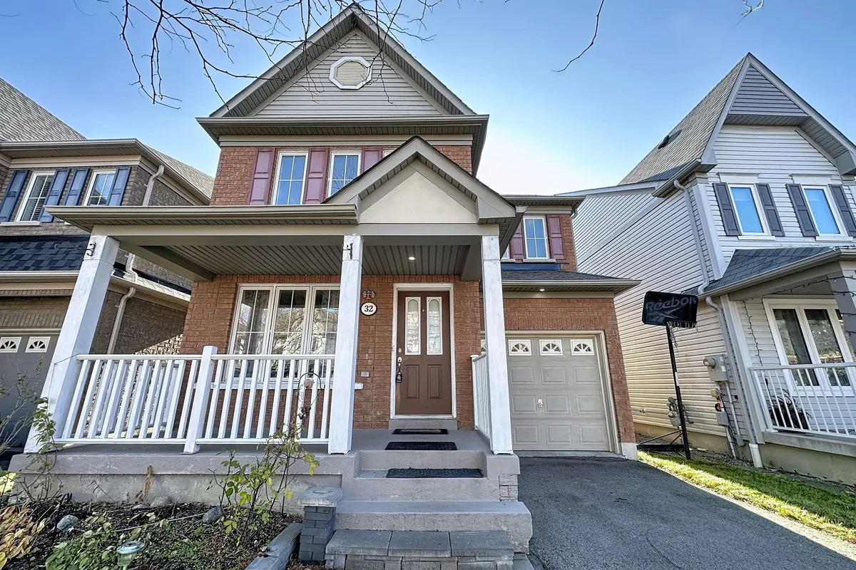32 Marriner Crescent, ON L1Z 1Z1