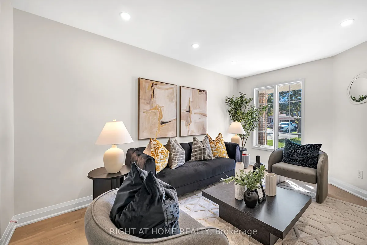 67 Reese Avenue, ON L1T 3V8