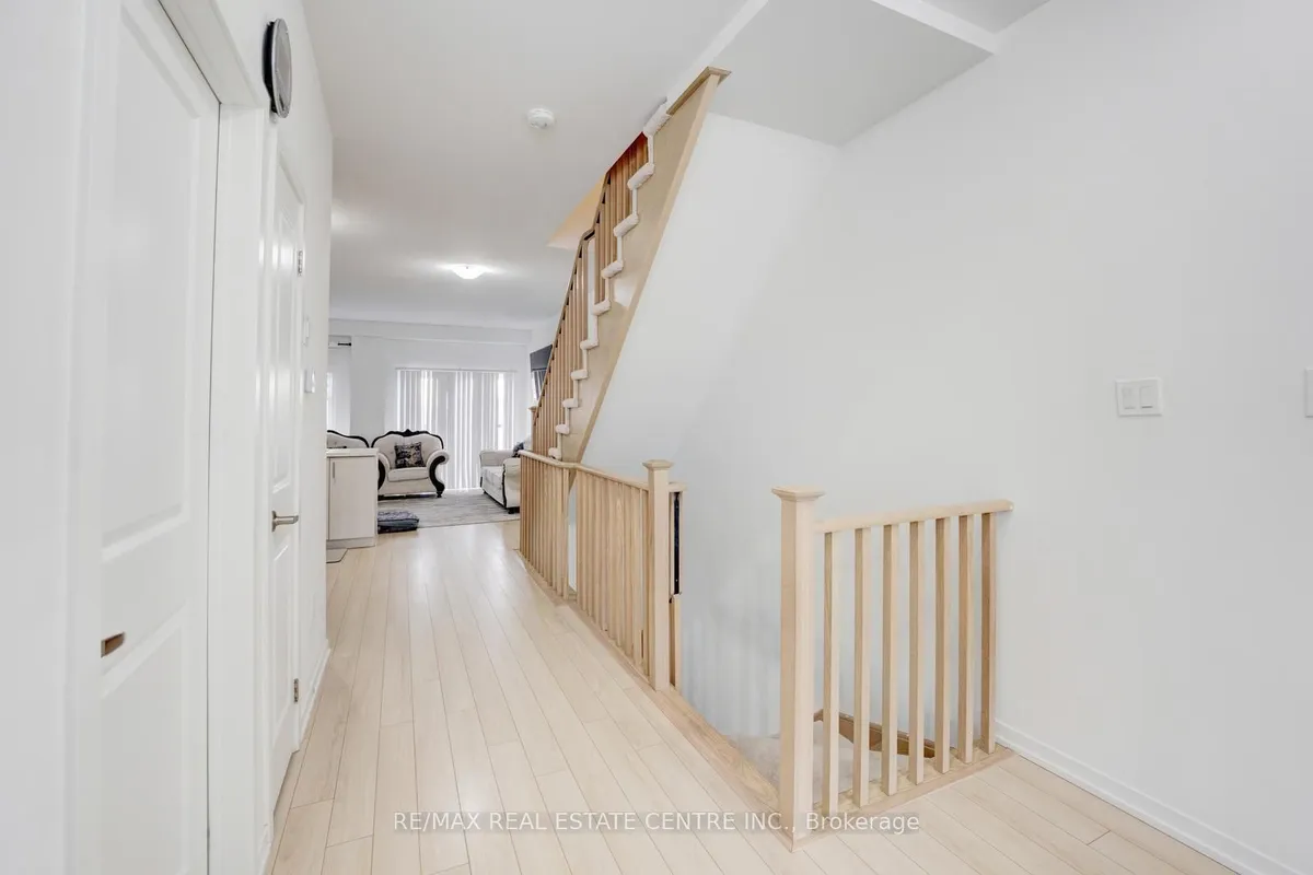 149 Hunt Street, ON L1S 7M3