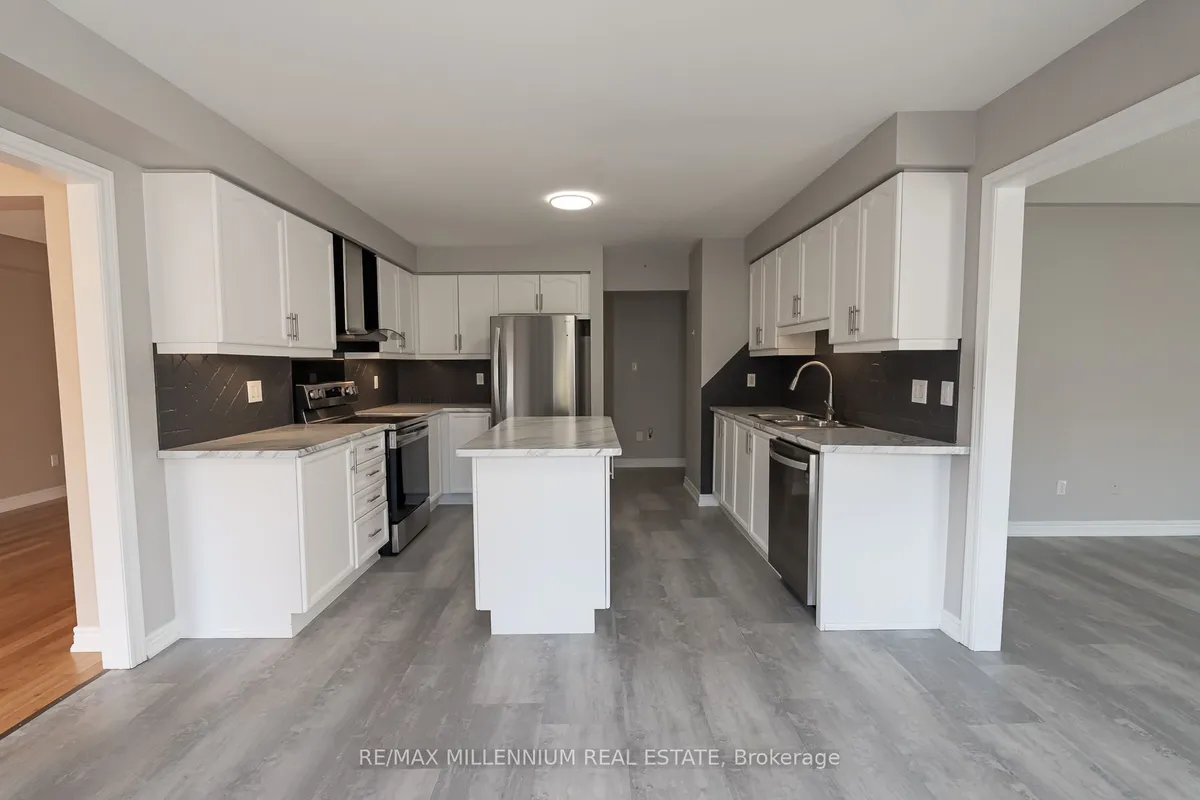 25 Bevan Crescent, ON L1T 4N3