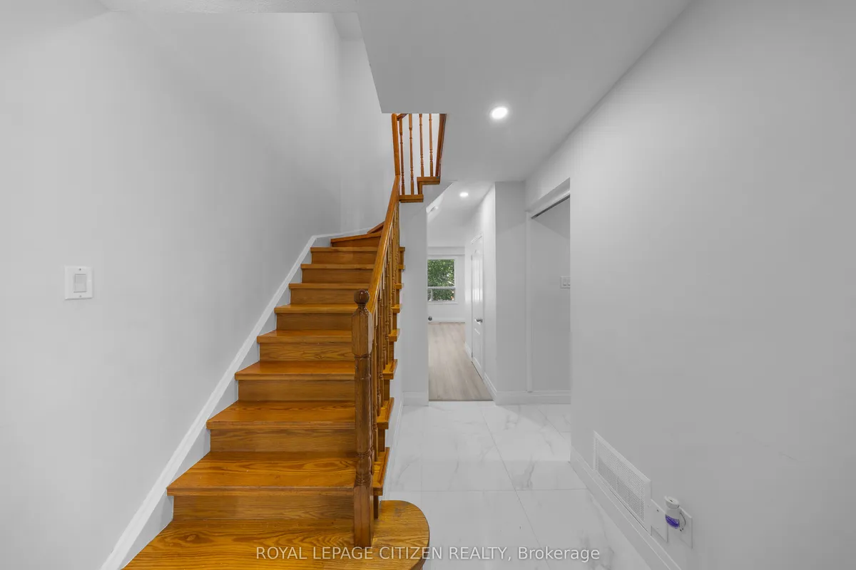 116 Ducatel Crescent, ON L1T 3B1