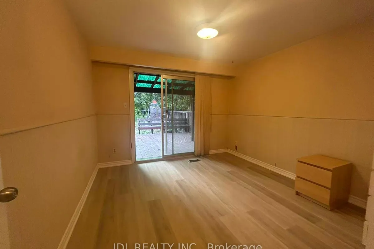 3528 Ellesmere Road, ON M1C 3Z2